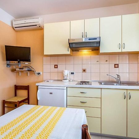 Apartments Nevija Медулин Екстериор снимка