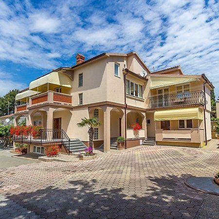 Apartments Nevija Медулин Екстериор снимка