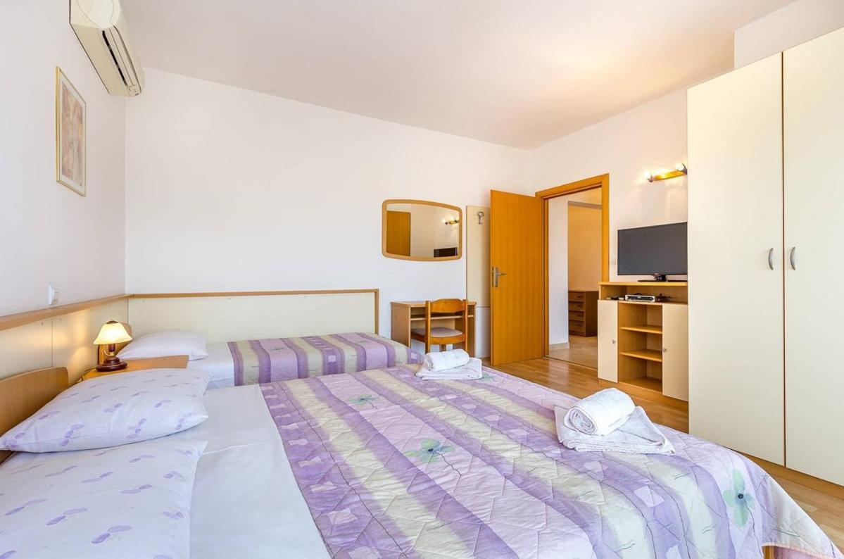 Apartments Nevija Медулин Екстериор снимка
