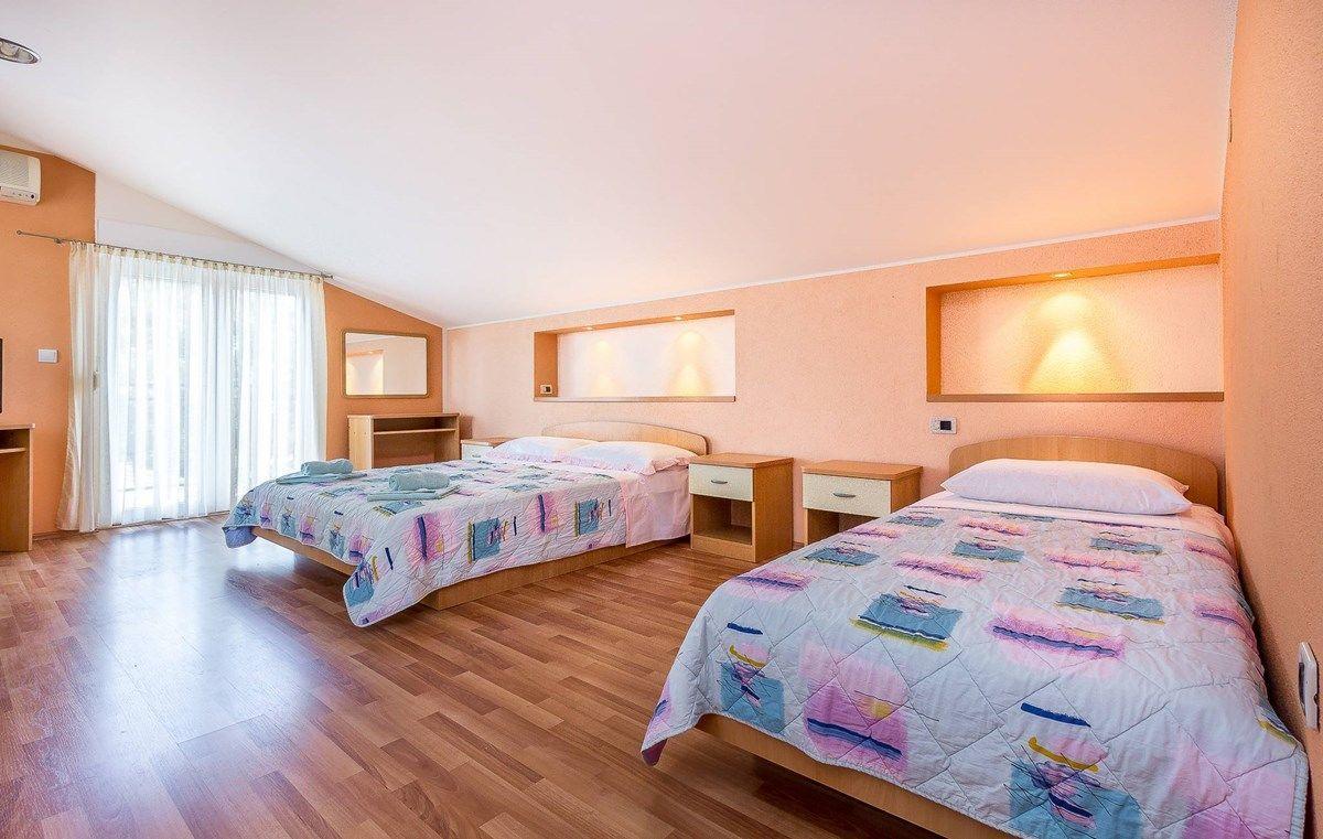 Apartments Nevija Медулин Екстериор снимка