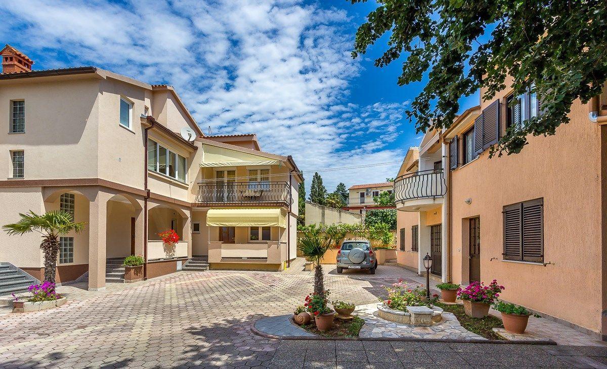 Apartments Nevija Медулин Екстериор снимка